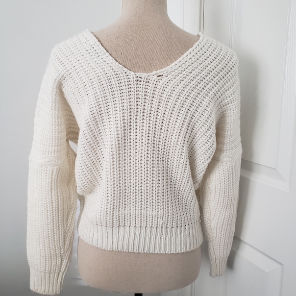 Cream chunky knit v-neck sweater - Picture 3 of 4